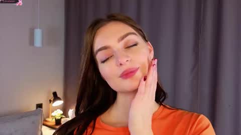 Snapshot of sarakinsly chatting on November 2025 06:16:02 AM Rosie online show from November 2025 06:16:02 AM