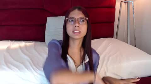 Sara online show from February 2025 10:32:02 PM