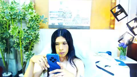 Snapshot of sarasofia44 chatting on July 2026 09:27:01 PM Sara Sofia online show from July 2026 09:27:01 PM