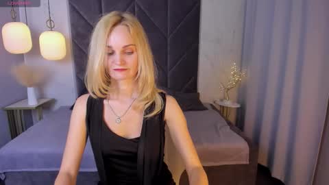 Sara online show from September 2025 01:33:02 PM