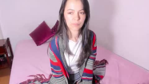 Sara   online show from October 2025 09:37:02 PM