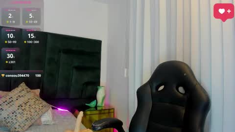      online show from November 2025 01:08:02 AM