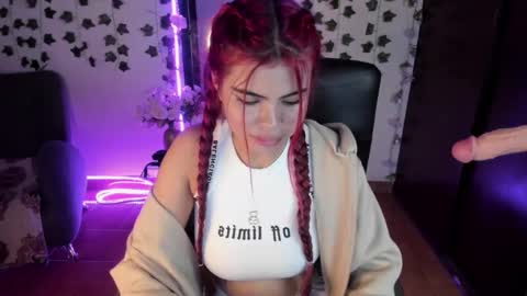 saray__jones online show from September 2025 02:06:01 PM