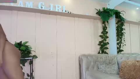 Snapshot of saray_mardez chatting on March 2025 12:23:02 PM Saray Mardez online show from March 2025 12:23:02 PM