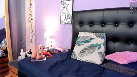 Snapshot of saritalove_ chatting on November 2025 01:38:01 AM Sara online show from November 2025 01:38:01 AM