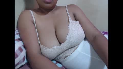 Snapshot of saronette chatting on February 2025 12:11:01 PM saronette online show from February 2025 12:11:01 PM
