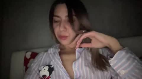 Sarrah online show from November 2025 10:51:01 PM