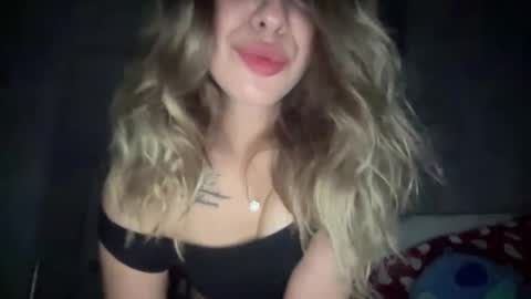 Sarrah online show from December 2025 01:10:02 AM