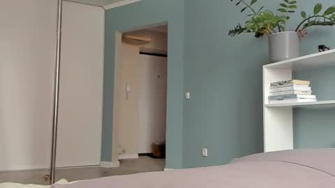 Sasha online show from February 2025 06:43:01 AM