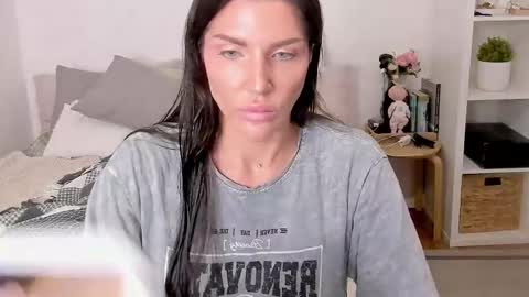 Sasha Miro online show from September 2025 02:11:02 AM