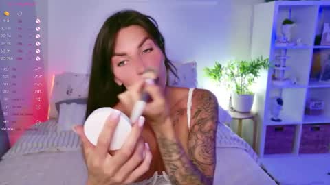 Snapshot of sasha_miro chatting on June 2026 02:33:02 AM Sasha Miro online show from June 2026 02:33:02 AM