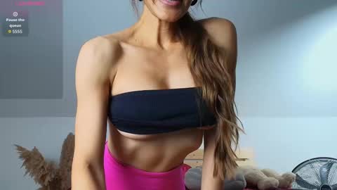 Sasha Silk online show from November 2025 07:59:02 PM