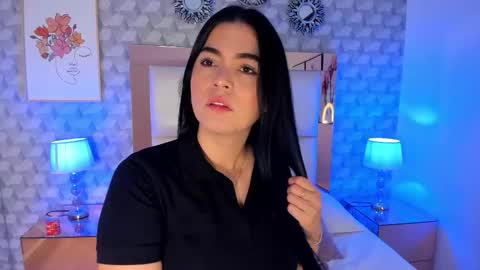 Camila  online show from October 2025 11:47:01 AM