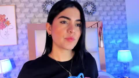 Camila  online show from October 2025 10:49:02 AM