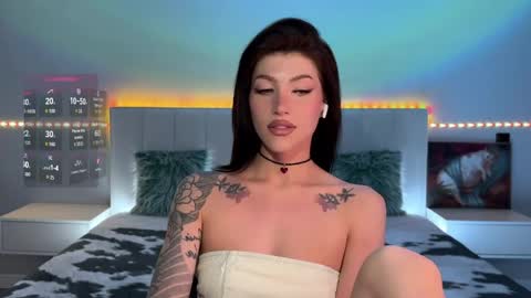 Hi everyone my name is Sasha   online show from April 2026 04:49:01 PM