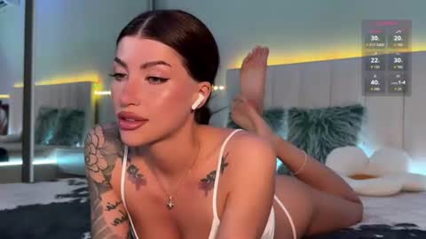 Snapshot of sasha_suprapro chatting on July 2026 09:52:02 PM Hi everyone my name is Sasha online show from July 2026 09:52:02 PM