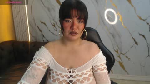 Snapshot of sasha_tf chatting on June 2026 12:51:02 PM Sasha online show from June 2026 12:51:02 PM
