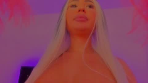   Sasha   online show from October 2025 03:20:02 AM