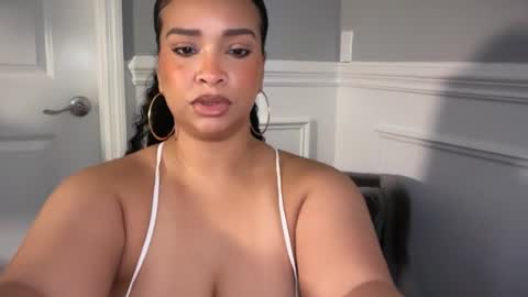 Snapshot of sashasavagexx chatting on July 2026 05:05:01 AM Sasha Estrella online show from July 2026 05:05:01 AM