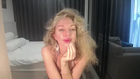 Sasha online show from March 2026 06:25:01 AM