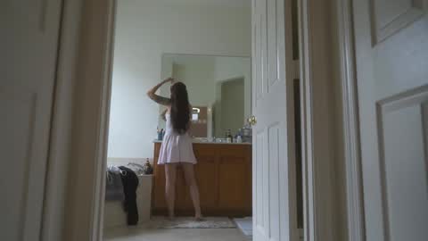 sashawest_official online show from April 2026 03:09:02 PM