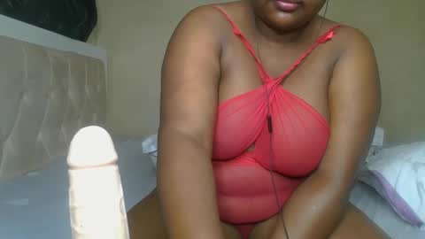 sassie_bee online show from December 2024 02:09:01 AM