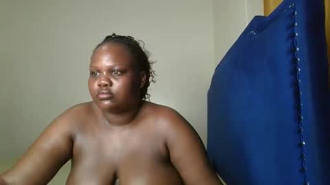 sassie_bee online show from September 2025 05:15:02 PM