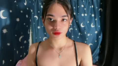 Snapshot of sassy_keath chatting on June 2026 05:53:02 AM Keath online show from June 2026 05:53:02 AM