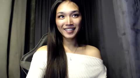 Snapshot of sassy_yourgirlxxxx chatting on November 2025 12:43:02 AM Sassygirl online show from November 2025 12:43:02 AM