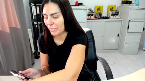 sassytiff online show from October 2025 11:20:02 AM