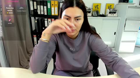 sassytiff online show from October 2025 11:55:01 AM