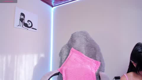 Snapshot of satanbabee_ chatting on January 2025 09:20:01 PM im expecting 300 thumbs up on my altar online show from January 2025 09:20:01 PM