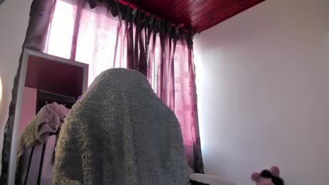 Snapshot of satanbabee_ chatting on February 2025 09:57:01 PM im expecting 300 thumbs up on my altar online show from February 2025 09:57:01 PM