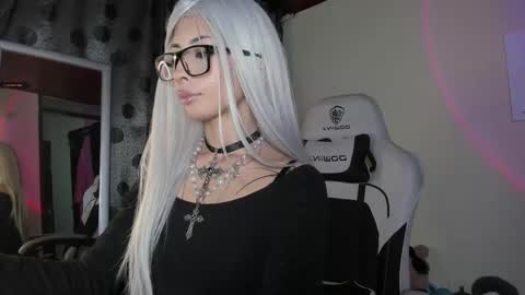 Snapshot of satanbabee_ chatting on February 2025 12:37:01 AM im expecting 300 thumbs up on my altar online show from February 2025 12:37:01 AM