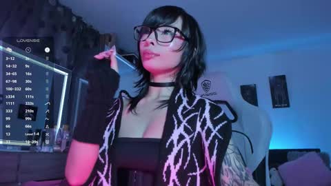 Snapshot of satanbabee_ chatting on September 2025 11:51:02 PM im expecting 300 thumbs up on my altar online show from September 2025 11:51:02 PM