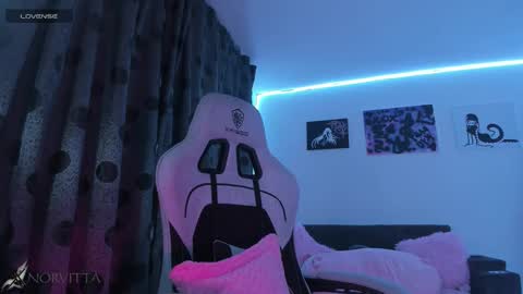 Snapshot of satanbabee_ chatting on November 2025 11:25:02 PM im expecting 300 thumbs up on my altar online show from November 2025 11:25:02 PM