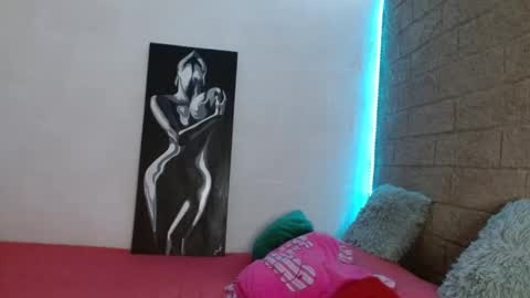 Sativa online show from December 2024 05:48:01 PM