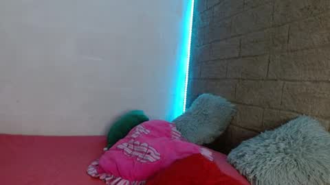 Sativa online show from December 2024 03:20:02 PM