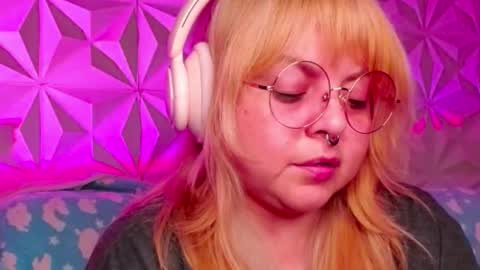 Gina George online show from October 2025 03:18:01 AM