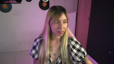 I AM JENN  online show from June 2026 03:52:02 AM
