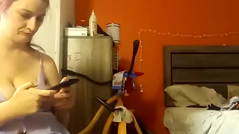 Snapshot of saucybear666 chatting on January 2025 02:51:01 AM SnowBunny online show from January 2025 02:51:01 AM