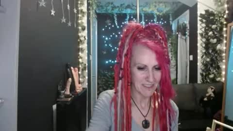 SaucySky online show from September 2025 08:36:01 PM