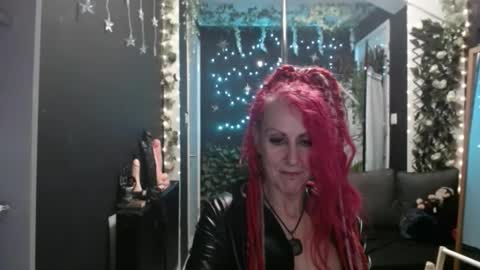 SaucySky online show from September 2025 08:36:01 PM