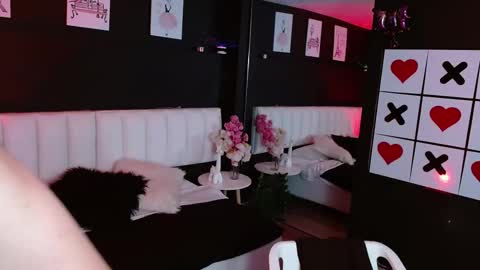 lilith online show from December 2025 08:16:02 PM