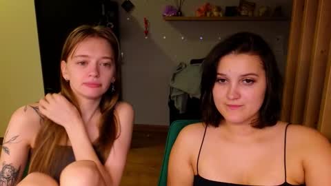 Snapshot of sav_anna chatting on September 2025 09:58:01 PM LUNA and ANNA    online show from September 2025 09:58:01 PM