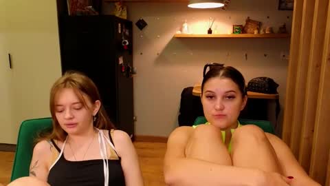 Snapshot of sav_anna chatting on October 2025 01:31:01 PM LUNA and ANNA    online show from October 2025 01:31:01 PM