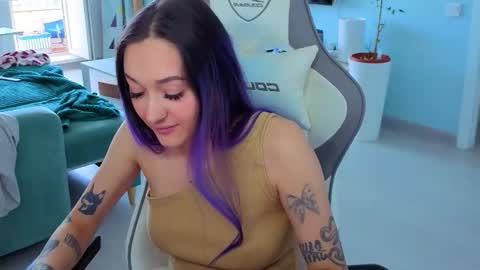 Snapshot of savage_lust_ chatting on April 2026 04:26:02 AM Ariel online show from April 2026 04:26:02 AM