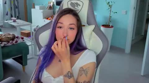 Snapshot of savage_lust_ chatting on May 2026 05:04:02 AM Ariel online show from May 2026 05:04:02 AM