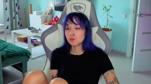Snapshot of savage_lust_ chatting on July 2026 07:23:02 AM Ariel online show from July 2026 07:23:02 AM