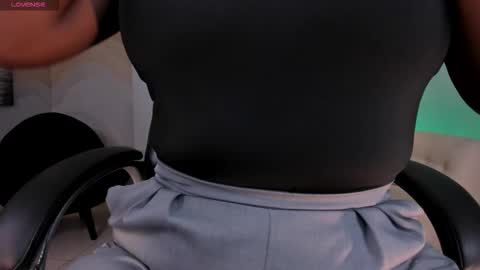 S a v a n n a h  online show from September 2025 06:57:02 PM